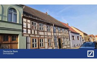 Wohnung kaufen in 14929 Treuenbrietzen, Treuenbrietzen - 4-Zimmer-Wohnung im denkmalgeschützten Fachwerkhaus - Erstbezug nach Sanierung