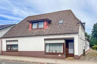 Einfamilienhaus kaufen in 25779 Hennstedt, Hennstedt - Einfamilienhaus im Ortskern von Hennstedt Dithm.Ca. 300qm WFL.
