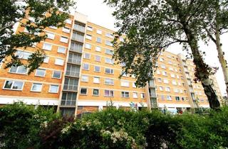 Wohnung kaufen in 52351 Düren, Helle 3-Zimmer-Dachgeschosswohnung mit Balkon in Citylage in Düren