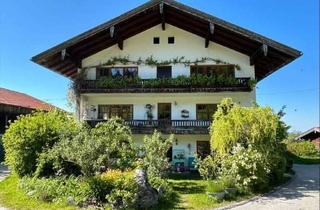 Bauernhaus kaufen in 83122 Samerberg, Bauernhaus am Samerberg in zwei Haushälften geteilt - mit drei separaten Wohneinheiten