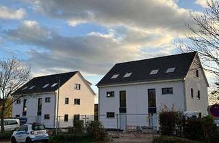 Doppelhaushälfte kaufen in 64354 Reinheim, Doppelhaushälfte als Ausbauhaus - Gelegenheit für Handwerker & Selbermacher -