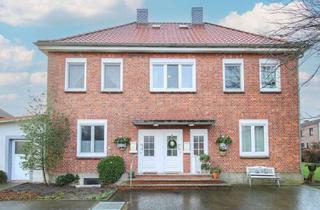 Anlageobjekt in 27612 Loxstedt, Wohnglück: Großzügiges 13-Zi.-EFH mit Garten, 4 Garagen und Freistellplatz