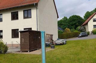 Haus kaufen in Bergstraße, 08496 Neumark, Großzügige DHH mit toller Aussicht in ländlicher Idylle
