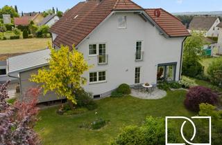 Haus kaufen in 91257 Pegnitz, Idyllische Lage! Hochwertig modernisiertes Zweifamilienhaus mit zwei Terrassen und schönem Garten