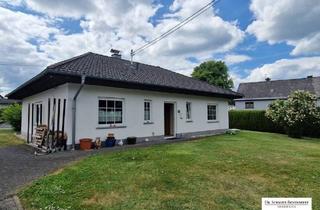 Haus kaufen in 56459 Bellingen, Bellingen - Ebenerdiger Bungalow mit 2 Garagen und pflegeleichtem Grundstück!