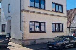 Haus kaufen in 25779 Hennstedt, Hennstedt - Stadthaus mit 5 Wohnungen im Zentrum von Heide