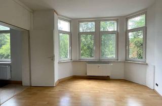 Wohnung mieten in Bahnhofstraße 10, 08248 Klingenthal, Großzügige 2-Zimmer Denkmal-Wohnung mit Kamin und Einbauküche in Klingenthal