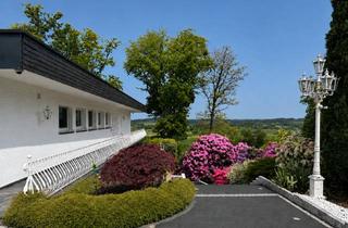 Villa kaufen in 51515 Kürten, Exklusive Villa mit unverbaubarem Panoramablick und Vorbescheid für 2 Wohnhäuser