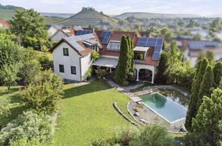 Villa kaufen in 74189 Weinsberg, Gehobene Villa mit schön angelegtem Garten und Naturpool, PV und Doppelgarage