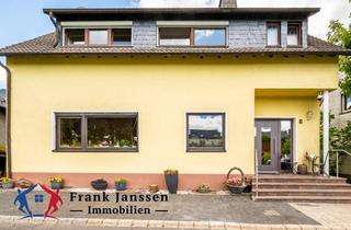 Mehrfamilienhaus kaufen in 54586 Schüller, Neuer Preis! Freistehendes Mehrfamilienhaus in Schüller - Garten, Terrasse & Solaranlage