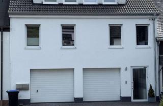Einfamilienhaus kaufen in Neustr. 26, 54341 Fell, Charmantes Einfamilienhaus mit kleinem Garten und zwei Garagen in Fell