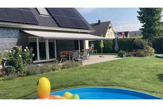 Einfamilienhaus kaufen in 42699 Ohligs-Aufderhöhe, Freistehendes Einfamilienhaus (KfW55) mit Pool, 3 Garagen und Photovoltaik+Speicher (SG-Aufderhöhe)