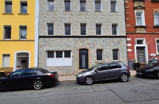 Haus kaufen in 85467 Neuching, Neuching - Sanierungsbedürftiges Haus im Herzen Hofs ( Obfranken HofSaale