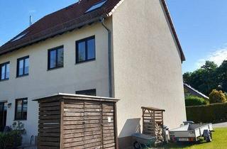 Haus kaufen in Bergstraße 5, 08496 Neumark, Neumark - Großzügige DHH mit toller Aussicht in ländlicher Idylle
