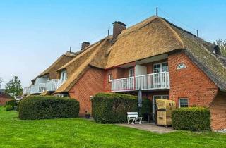 Wohnung kaufen in 25761 Büsumer Deichhausen, Büsumer Deichhausen - Gepflegte Ferienwohnung unter Reet mit Blick ins Grüne - Büsumer Deichhausen