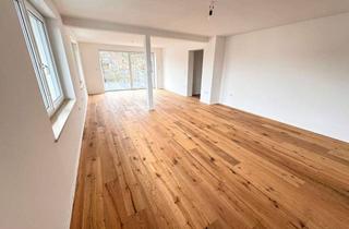 Wohnung kaufen in Nelkenstraße, 90559 Burgthann, Sanierte 2 Zimmer Terrassen-Wohnung in Burgthann - Ohne Provision