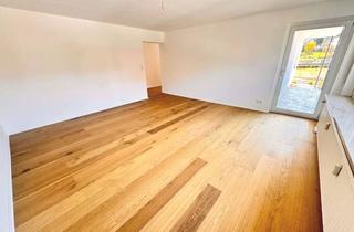 Wohnung kaufen in Bergstraße 35, 90559 Burgthann, Provisionsfrei: Sanierte 4 Zimmer Gartenwohnung in Burgthann mit Balkon und Garage