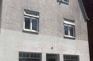 Mehrfamilienhaus kaufen in Obereiderstraße 16, 24768 Rendsburg, Vermietetes Mehrfamilienhaus mit 3 Wohnungen und kleinem Laden im historischen Stadtteil Neuwerk