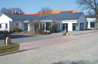 Haus mieten in Ringstraße, 38524 Sassenburg, Geräumiges, günstiges 8-Zimmer-Spezialgebäude in Sassenburg