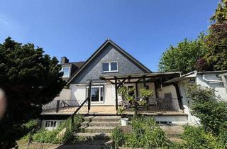 Einfamilienhaus kaufen in 23617 Stockelsdorf, Stockelsdorf - Ein-Zweifamilienhaus in einer ruhigen und schönen Umgebung nahe Ortzentrum. Provisionsfrei.