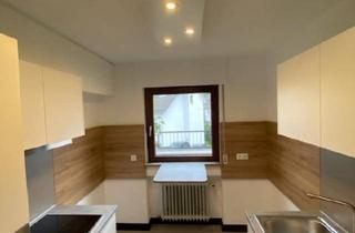 Wohnung kaufen in 57072 Siegen, Siegen - Schöne Eigentumswohnung Nähe Oberstadt Stellpl. provisionsfrei