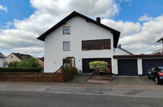 Mehrfamilienhaus kaufen in 33034 Brakel, Brakel - Dreifamilienhaus - perfekt für Kapitalanleger