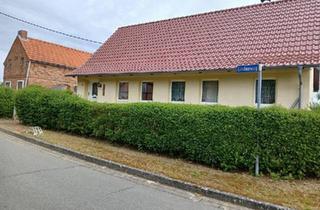 Einfamilienhaus kaufen in 19376 Tessenow, Ruhner Berge - Einfamilienhaus mit Garage, Scheune und Stallungen