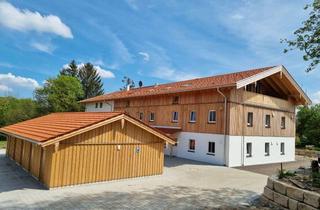 Wohnung kaufen in 83626 Valley, Ruhige und großzügige 4 Zimmer DG Wohnung mit West Loggia am Naturschutzgebiet