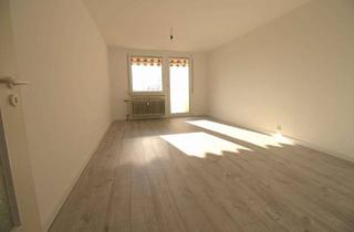 Wohnung mieten in 90522 Oberasbach, Frisch renovierte 2-Zimmer-Wohnung mit Abstellkammer, Balkon & Tiefgarage - Erstbezug ab 01.06.2025