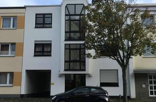 Wohnung mieten in Dreilindenstraße 17, 50389 Wesseling, Köln/Wesseling Modernisierte 2-Zimmer-DG-Wohnung mit Balkon und Einbauküche