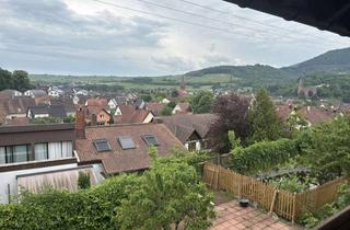 Wohnung mieten in 76857 Albersweiler, Einziehen & Wohlfühlen – Voll möbliert mit großem Balkon und Aussicht