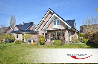 Einfamilienhaus kaufen in 23611 Bad Schwartau, Großes Einfamilienhaus mit Großgarage und Vollkeller in Feldrandlage