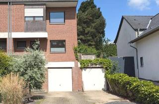 Haus kaufen in 41516 Grevenbroich, Ideal für die größere Familie: EFH mit Kamin, Balkone, Saunaund 2 Garagen