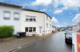 Einfamilienhaus kaufen in 66773 Schwalbach, Kompaktes Einfamilienhaus in guter Lage von Schwalbach-Elm ohne Garten