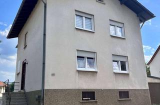 Haus kaufen in 66564 Ottweiler, Freistehendes Zweifamilienhaus mit Potenzial in Ottweiler