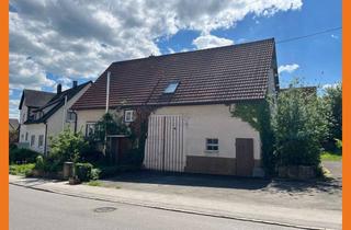 Bauernhaus kaufen in 72810 Gomaringen, Charaktervolles Bauernhaus mit ausgebauter Scheune, großem Garten und viel Potenzial