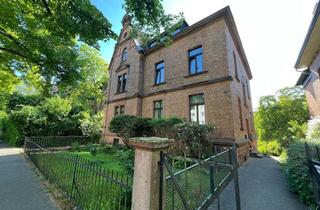 Wohnung kaufen in Schwanallee 19, 35037 Marburg, Wunderschöne 5-Zimmer-Wohnung mit originalen Holzelementen & Balkon, sowie Gartennutzung