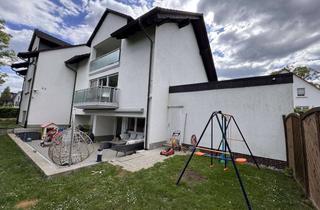 Doppelhaushälfte kaufen in Wiesenweg, 65824 Schwalbach, Charmante Doppelhaushälfte mit modernem Komfort und herrlichem Blick ins Grüne