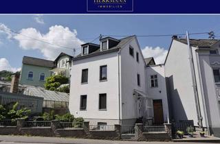 Einfamilienhaus kaufen in 56154 Boppard, Familienfreundliches Einfamilienhaus mit Doppelgarage und Dachterrasse