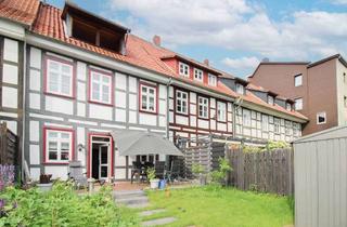 Anlageobjekt in 37520 Osterode, Historisches Wohnjuwel mit Charme – Denkmalgeschütztes Einfamilienhaus mit Garten - hohe Decken