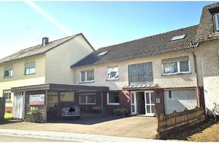 Haus kaufen in 54516 Wittlich, Wittlich-Bombogen - Zweifamilienhaus mit sonnigen Freisitzen, Garage, Carport und großem Gartengrundstück!