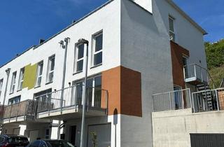 Haus kaufen in 75223 Niefern-Öschelbronn, Niefern-Öschelbronn - Modernes Reihenendhaus mit 3 Schlafzimmern in sonniger Lage