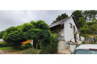 Haus kaufen in 66780 Rehlingen-Siersburg, Rehlingen-Siersburg - 2 Familienhaus in Niedaltdorf mit Garten, Terrasse und Keller