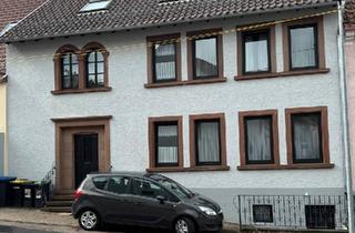 Haus kaufen in 66399 Mandelbachtal, Mandelbachtal - Dreifamilienhaus zu verkaufen
