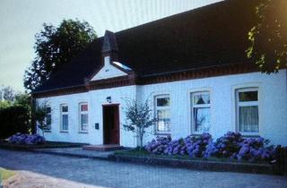Haus kaufen in 17495 Karlsburg, Karlsburg - Gutshaus in Feldrandlage