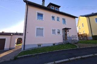 Haus kaufen in 95676 Wiesau, Wiesau - Zweifamilienhaus mit DG Ausbau