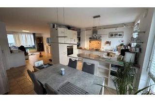 Wohnung mieten in Brockenbergstraße, 71088 Holzgerlingen, Stilvolle, 3,5-4,5 Zimmer-Wohnung mit Balkon und EBK in Holzgerlingen