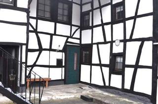 Wohnung mieten in 52385 Nideggen, Drei-Zimmer Maisonette-Wohnung im historischen Fachwerkhaus zu vermieten