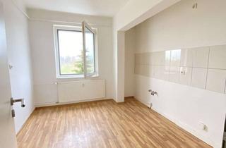 Wohnung mieten in 18507 Grimmen, Bald verfügbar! Tolle 3-Raum-Wohnung im Grünen von Grimmen mit Balkon