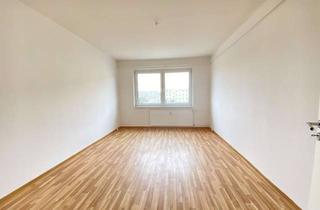 Wohnung mieten in 18507 Grimmen, Bald verfügbar! Tolle 3-Raum-Wohnung im Grünen von Grimmen mit Balkon